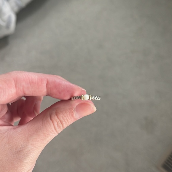 David Yurman Cable Classics Ring with 14k Yellow Gold and Pearl - Size 5 - Picture 6 of 6